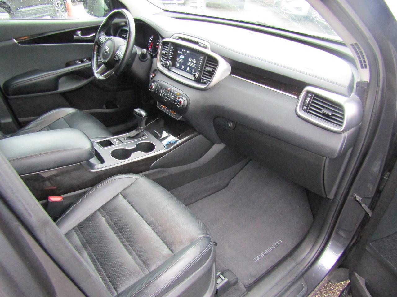 2018 Kia Sorento EX, Camera, DVD, Blind Spot, Leather, Memory, Alloy, *Certified* Photo