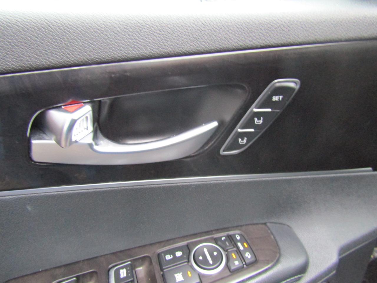 2018 Kia Sorento EX, Camera, DVD, Blind Spot, Leather, Memory, Alloy, *Certified* Photo