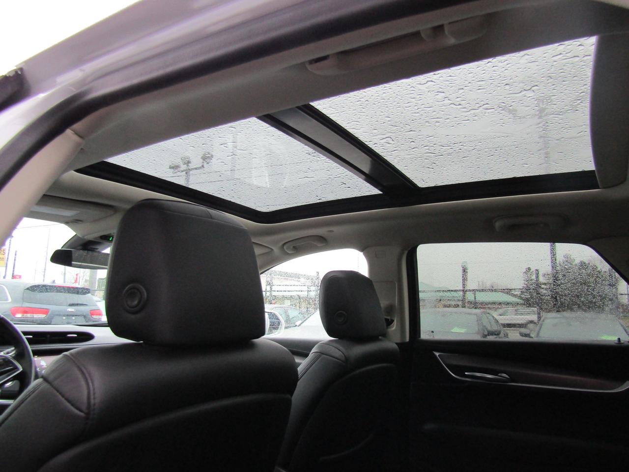 2019 Cadillac XT5 Premium Luxury, AWD, Navi, Pano, Leather, Camera, *Certified* Photo