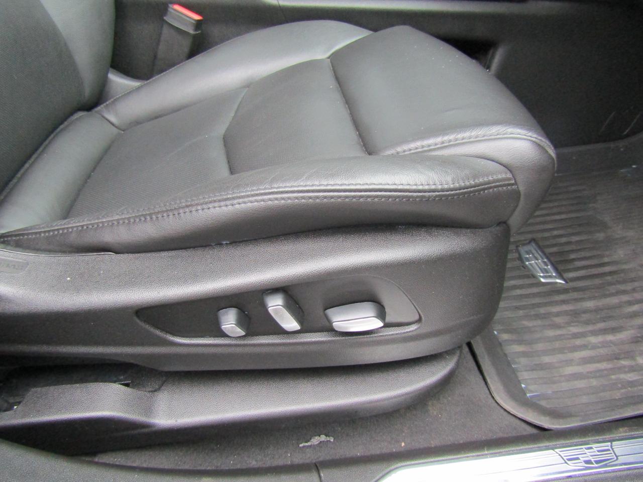 2019 Cadillac XT5 Premium Luxury, AWD, Navi, Pano, Leather, Camera, *Certified* Photo