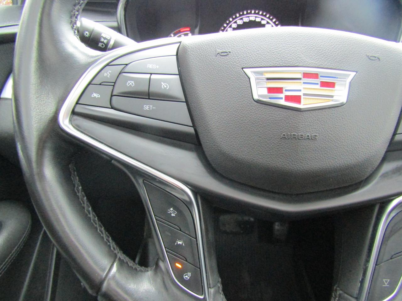 2019 Cadillac XT5 Premium Luxury, AWD, Navi, Pano, Leather, Camera, *Certified* Photo