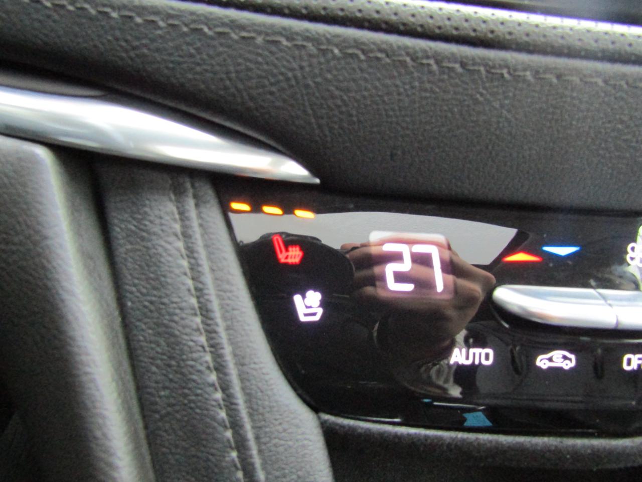 2019 Cadillac XT5 Premium Luxury, AWD, Navi, Pano, Leather, Camera, *Certified* Photo