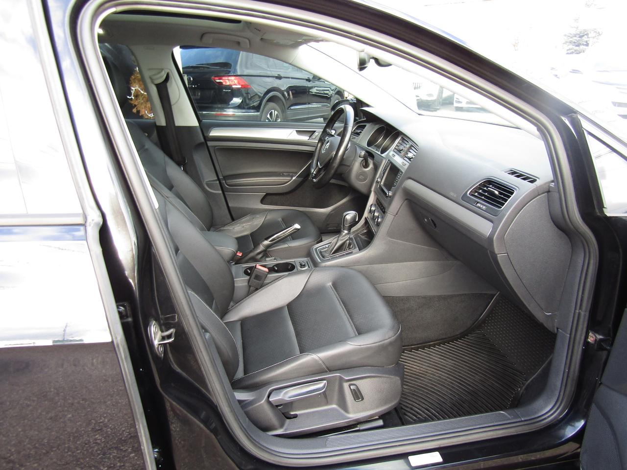 2016 Volkswagen Jetta SportWagen Highline,Blind Spots, Navi,Bluetooth,Cruise Ctrl*Certified* Photo