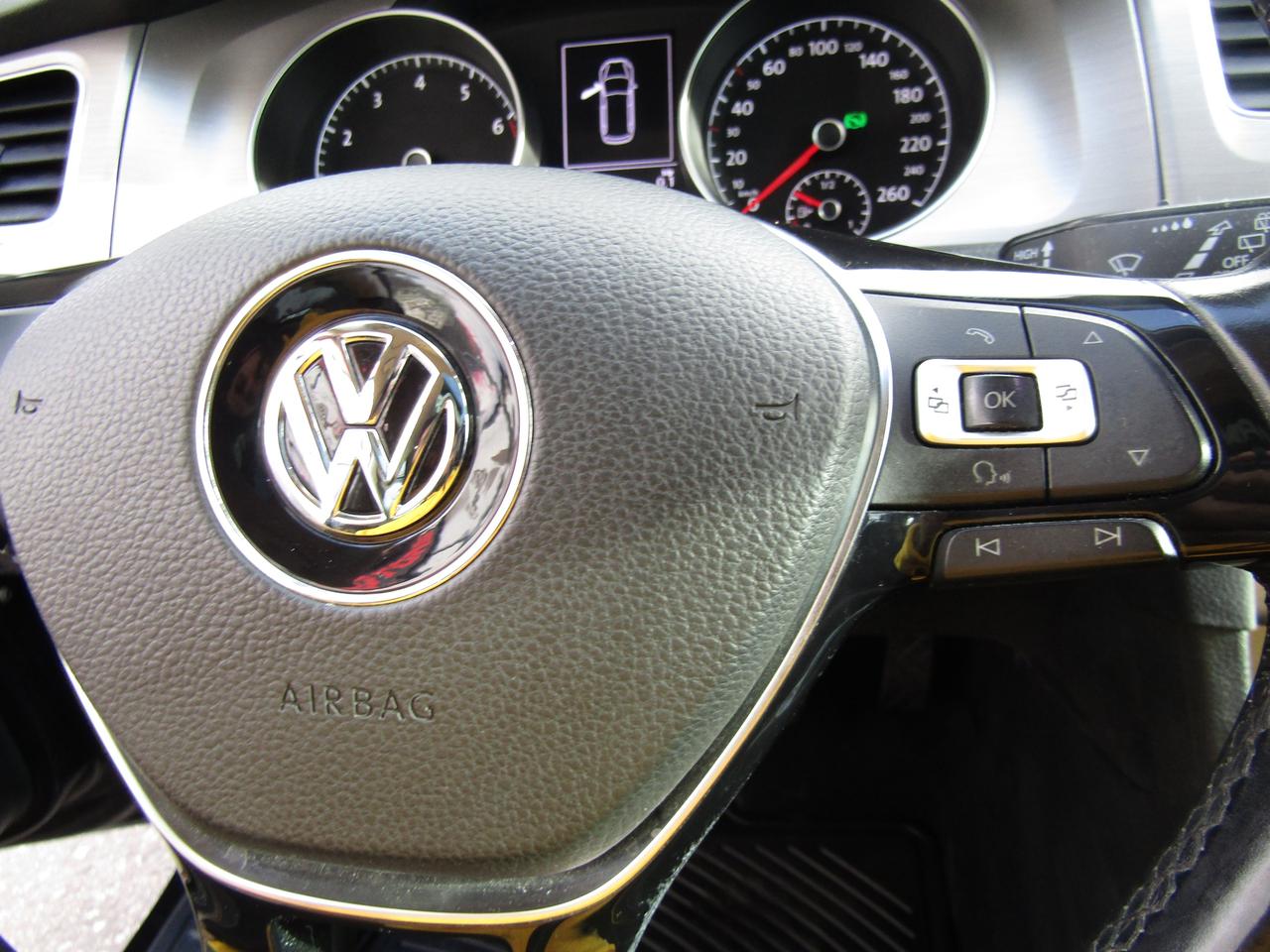 2016 Volkswagen Jetta SportWagen Highline,Blind Spots, Navi,Bluetooth,Cruise Ctrl*Certified* Photo