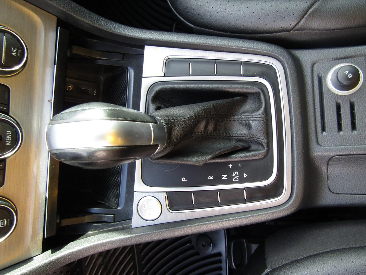 2016 Volkswagen Jetta SportWagen Highline,Blind Spots, Navi,Bluetooth,Cruise Ctrl*Certified* Photo