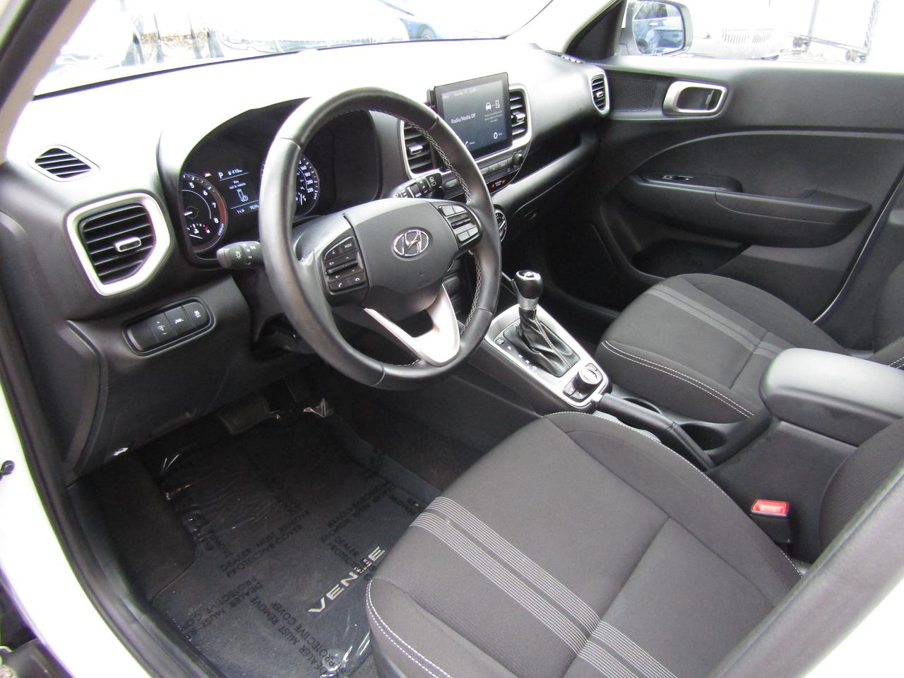 2022 Hyundai Venue SEL, Camera, Blind spot, Line Assist, Alloy, *Certified* Photo