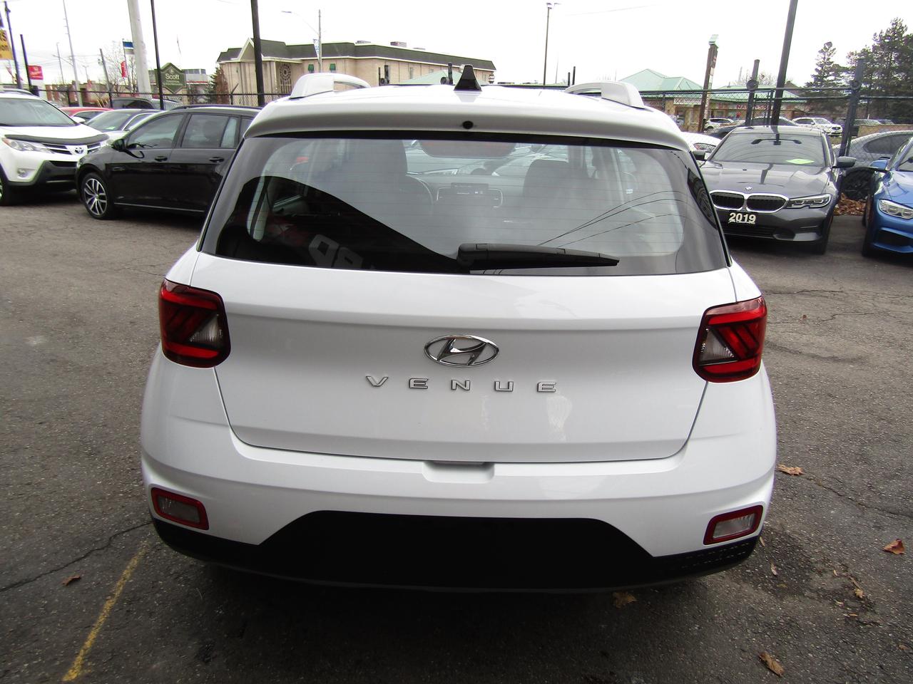 2022 Hyundai Venue SEL, Camera, Blind spot, Line Assist, Alloy, *Certified* Photo