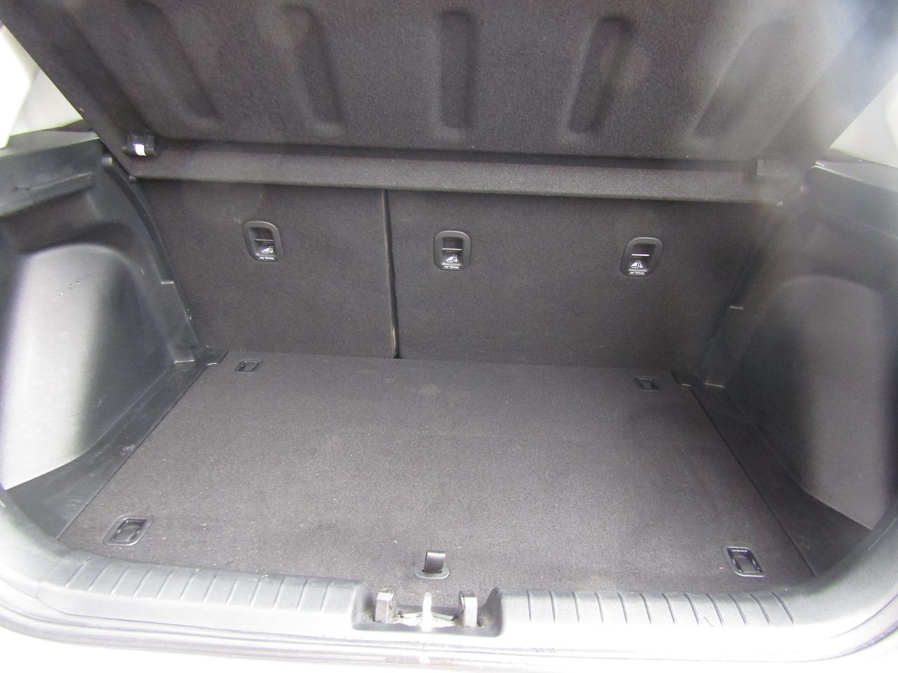 2022 Hyundai Venue SEL, Camera, Blind spot, Line Assist, Alloy, *Certified* Photo