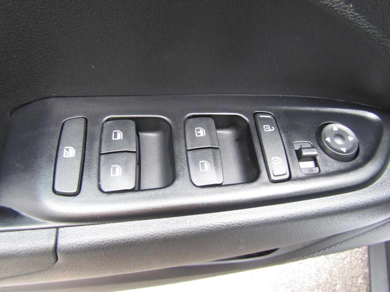 2022 Hyundai Venue SEL, Camera, Blind spot, Line Assist, Alloy, *Certified* Photo