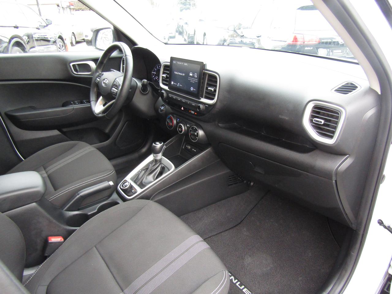 2022 Hyundai Venue SEL, Camera, Blind spot, Line Assist, Alloy, *Certified* Photo