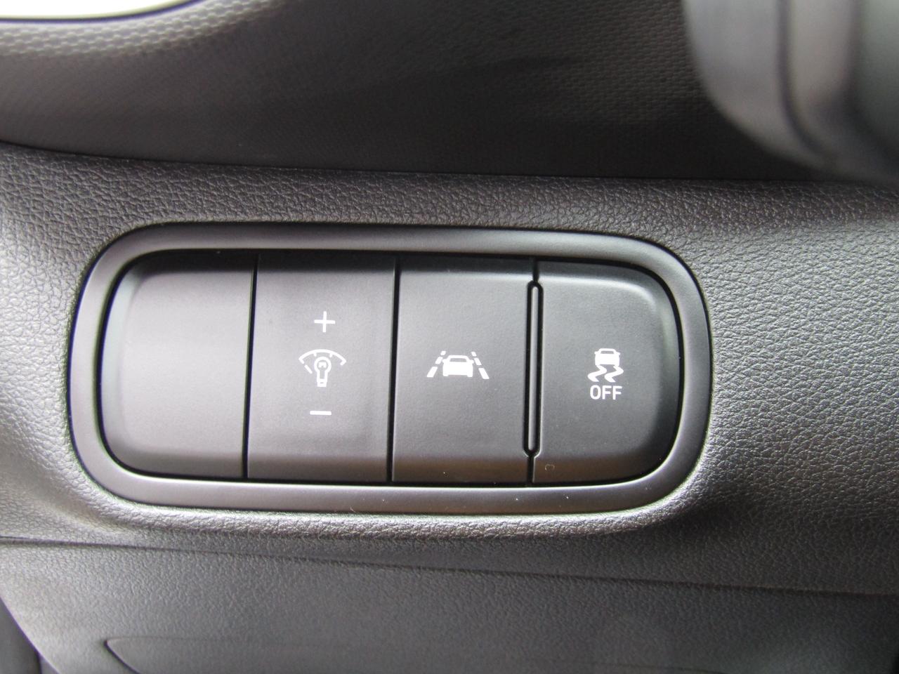 2022 Hyundai Venue SEL, Camera, Blind spot, Line Assist, Alloy, *Certified* Photo