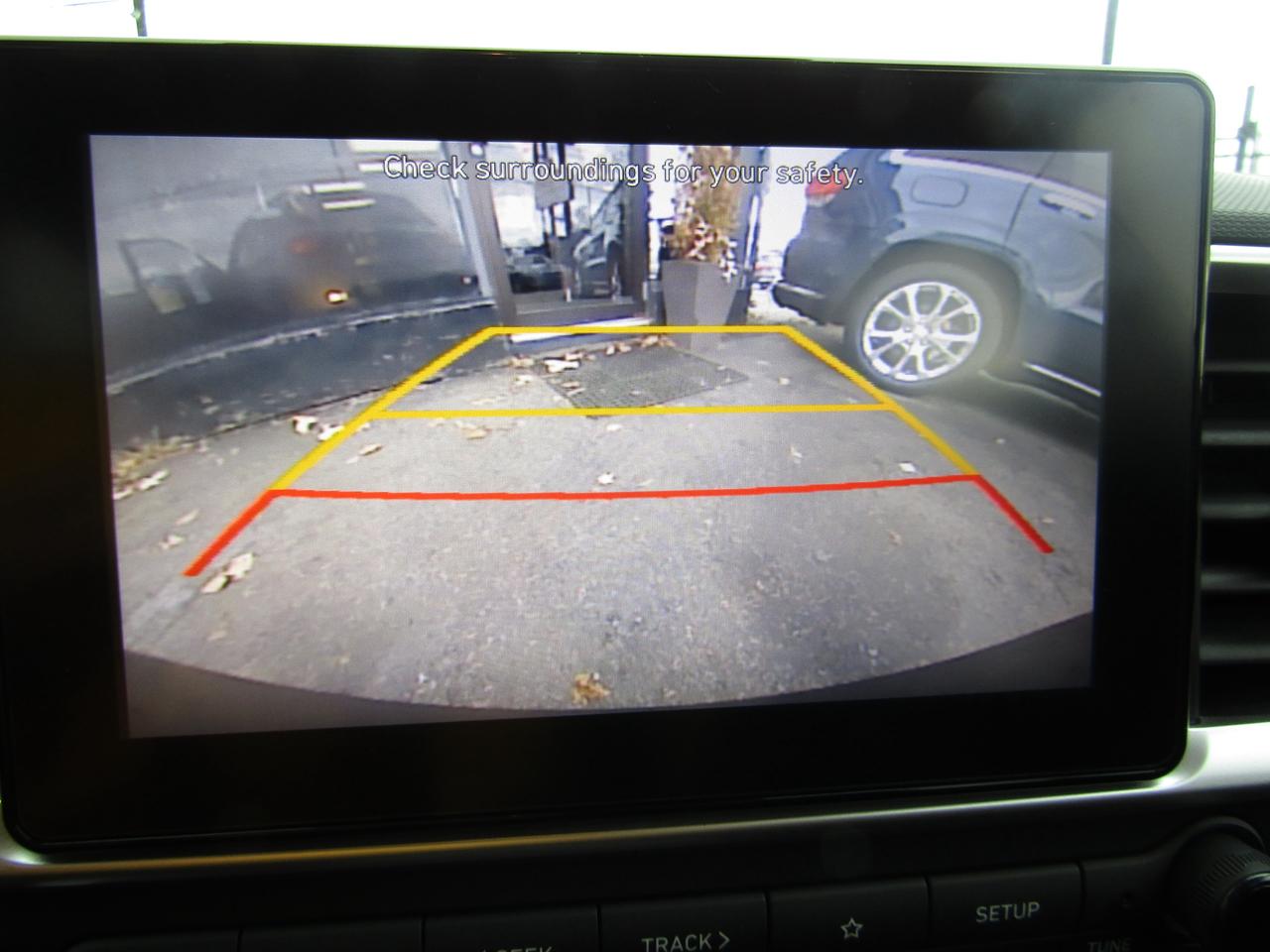 2022 Hyundai Venue SEL, Camera, Blind spot, Line Assist, Alloy, *Certified* Photo