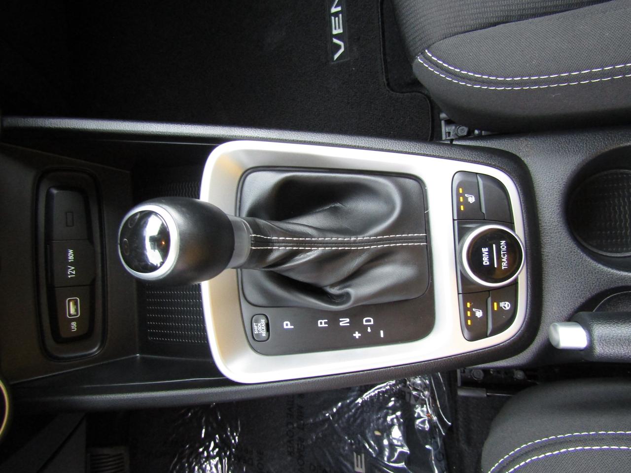 2022 Hyundai Venue SEL, Camera, Blind spot, Line Assist, Alloy, *Certified* Photo