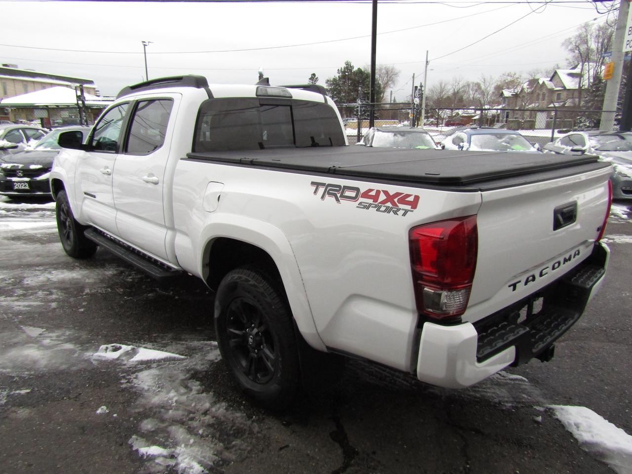 2017 Toyota Tacoma TRD, 4X4, Navi, Camera, Cruise Ctrl, Bluetooth **Certified** Photo
