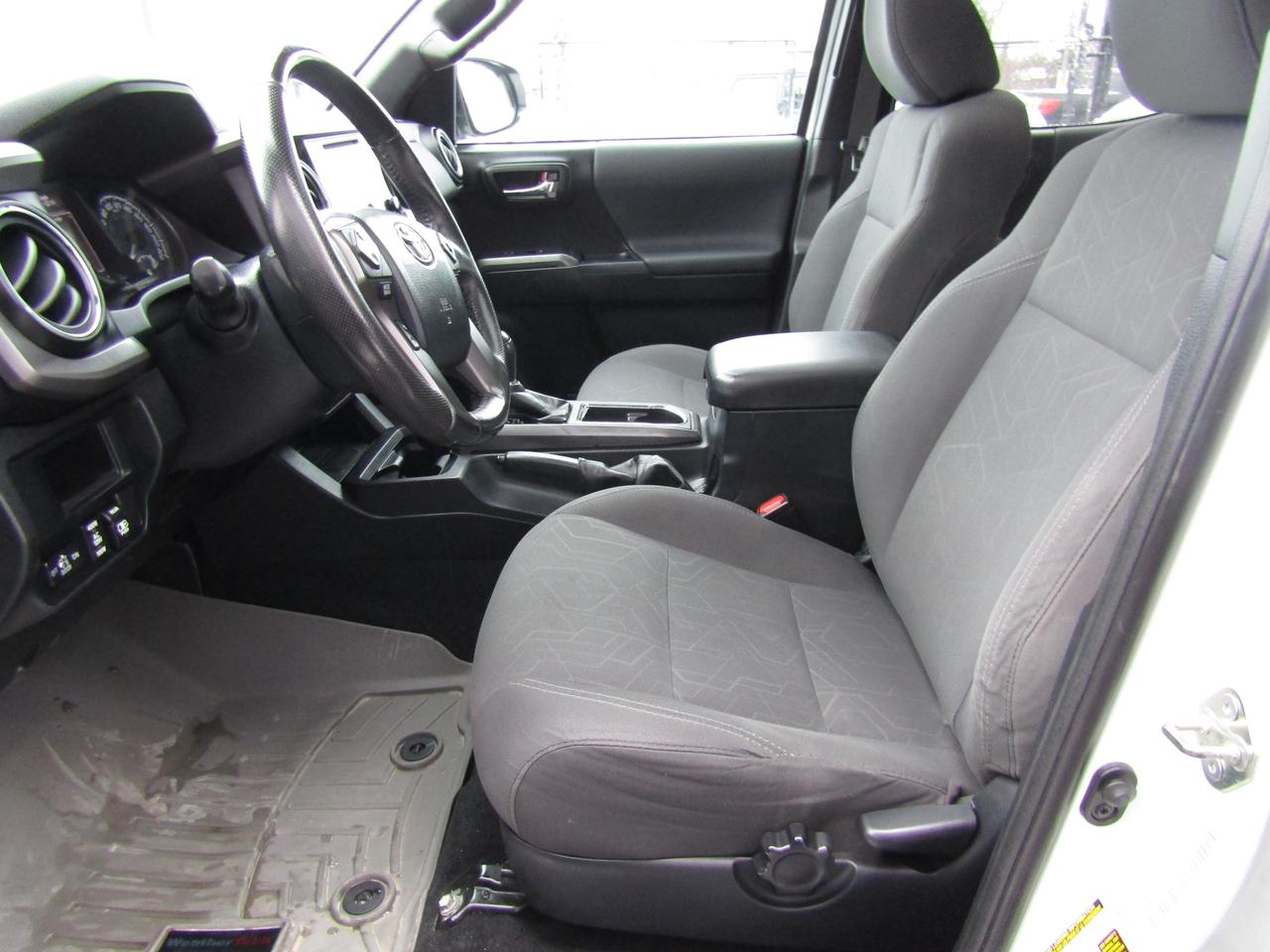 2017 Toyota Tacoma TRD, 4X4, Navi, Camera, Cruise Ctrl, Bluetooth **Certified** Photo