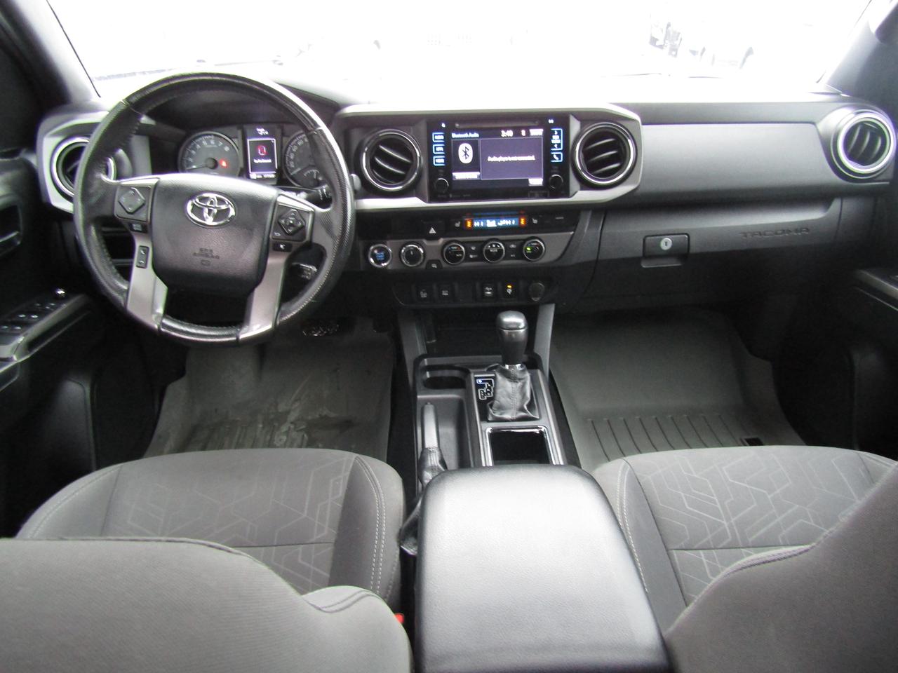 2017 Toyota Tacoma TRD, 4X4, Navi, Camera, Cruise Ctrl, Bluetooth **Certified** Photo