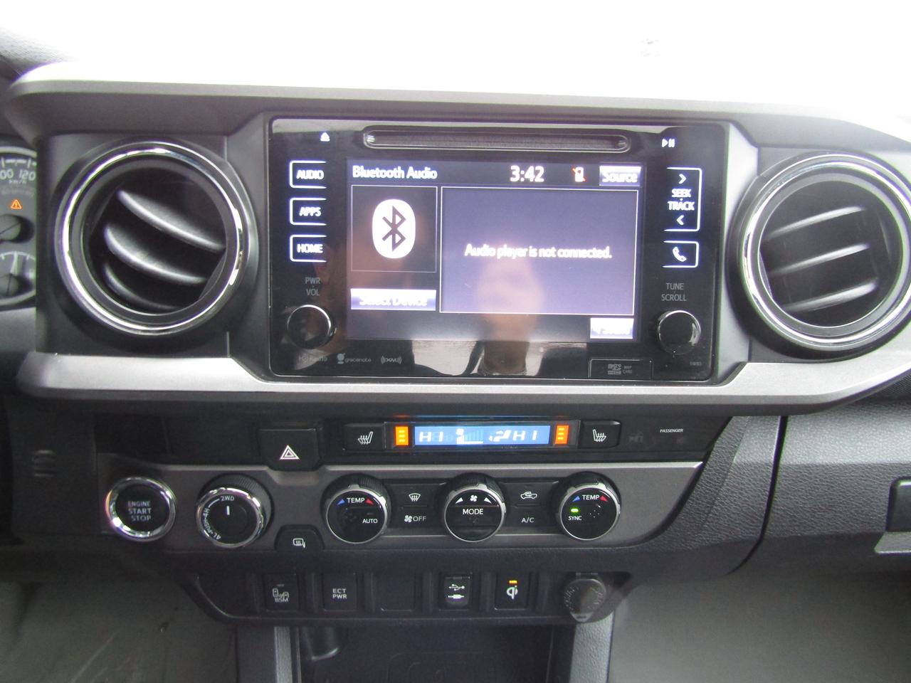 2017 Toyota Tacoma TRD, 4X4, Navi, Camera, Cruise Ctrl, Bluetooth **Certified** Photo