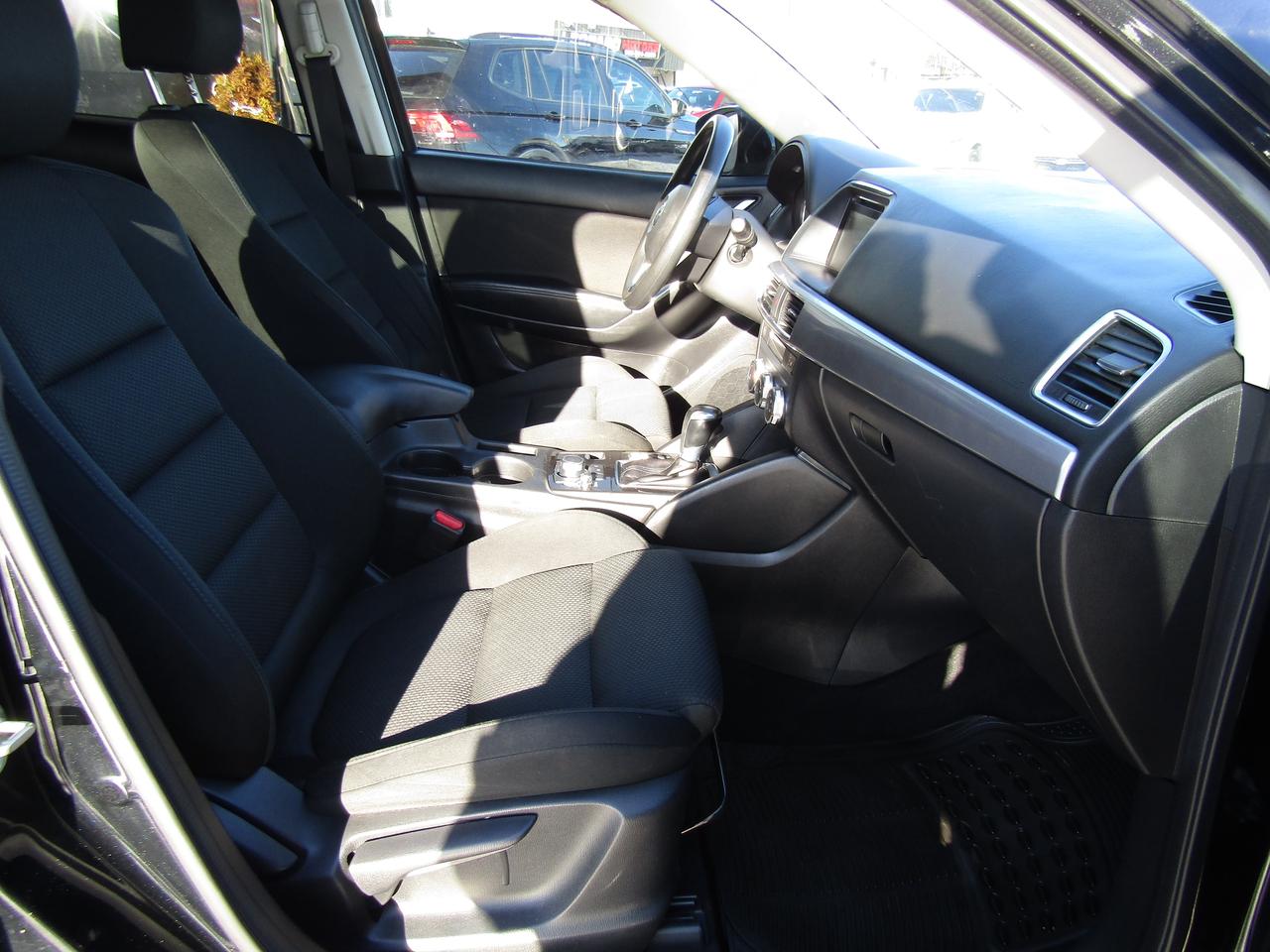 2016 Mazda CX-5 Touring, Navi, Sunroof, Camera, Blind Spot, Bluetooth, *Certified* Photo