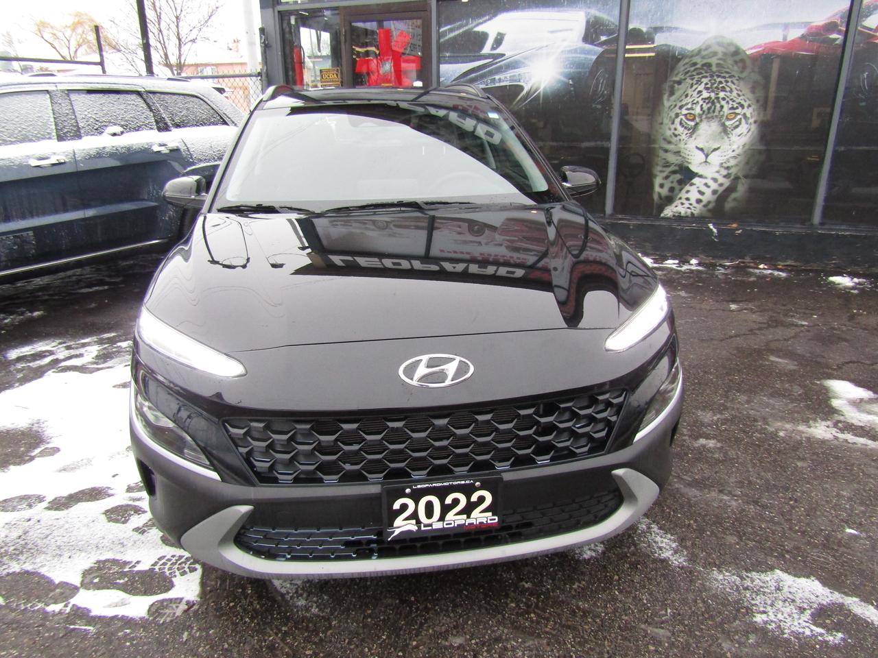 2022 Hyundai KONA SE, AWD, Lane Assist, Camera, Bluetooth, Alloy, *Certified* Photo