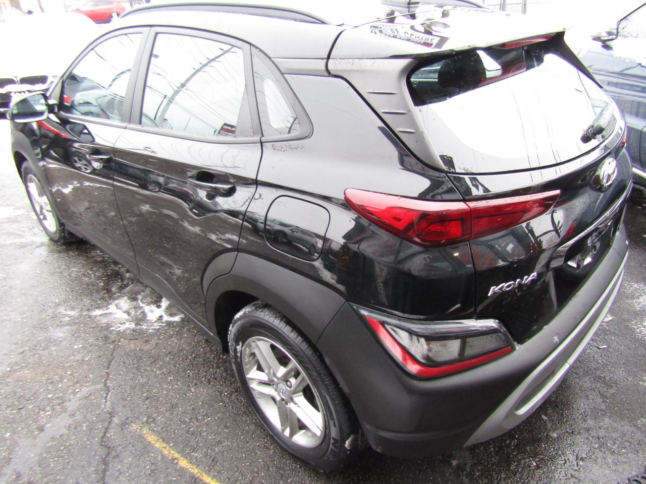2022 Hyundai KONA SE, AWD, Lane Assist, Camera, Bluetooth, Alloy, *Certified* Photo