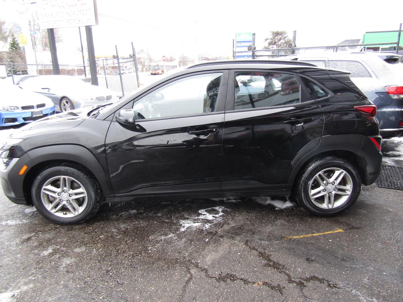 2022 Hyundai KONA SE, AWD, Lane Assist, Camera, Bluetooth, Alloy, *Certified* Photo3
