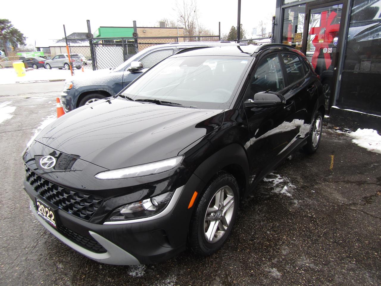2022 Hyundai KONA SE, AWD, Lane Assist, Camera, Bluetooth, Alloy, *Certified* Photo2