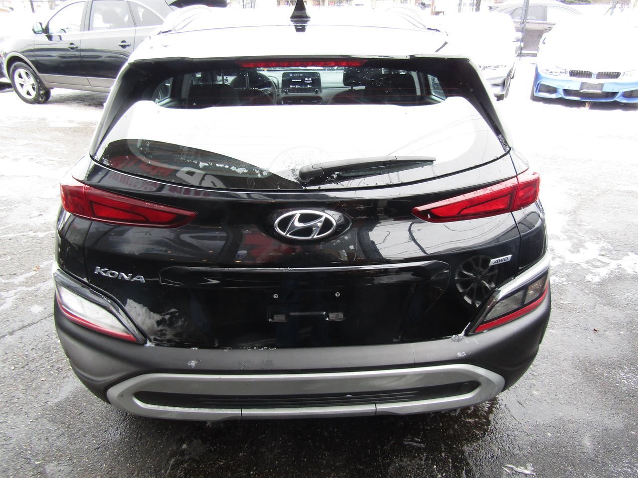 2022 Hyundai KONA SE, AWD, Lane Assist, Camera, Bluetooth, Alloy, *Certified* Photo