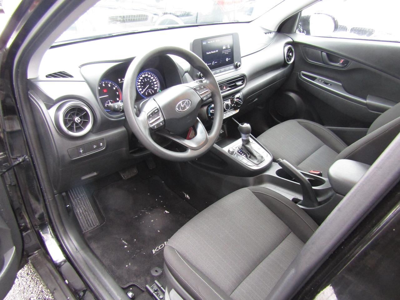 2022 Hyundai KONA SE, AWD, Lane Assist, Camera, Bluetooth, Alloy, *Certified* Photo
