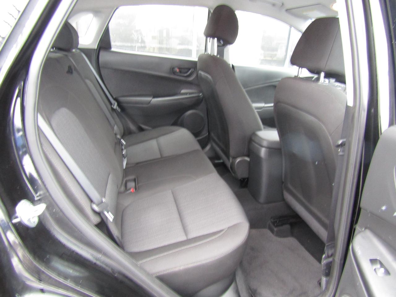 2022 Hyundai KONA SE, AWD, Lane Assist, Camera, Bluetooth, Alloy, *Certified* Photo