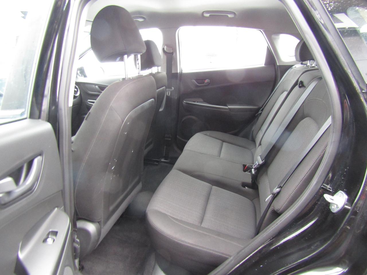 2022 Hyundai KONA SE, AWD, Lane Assist, Camera, Bluetooth, Alloy, *Certified* Photo