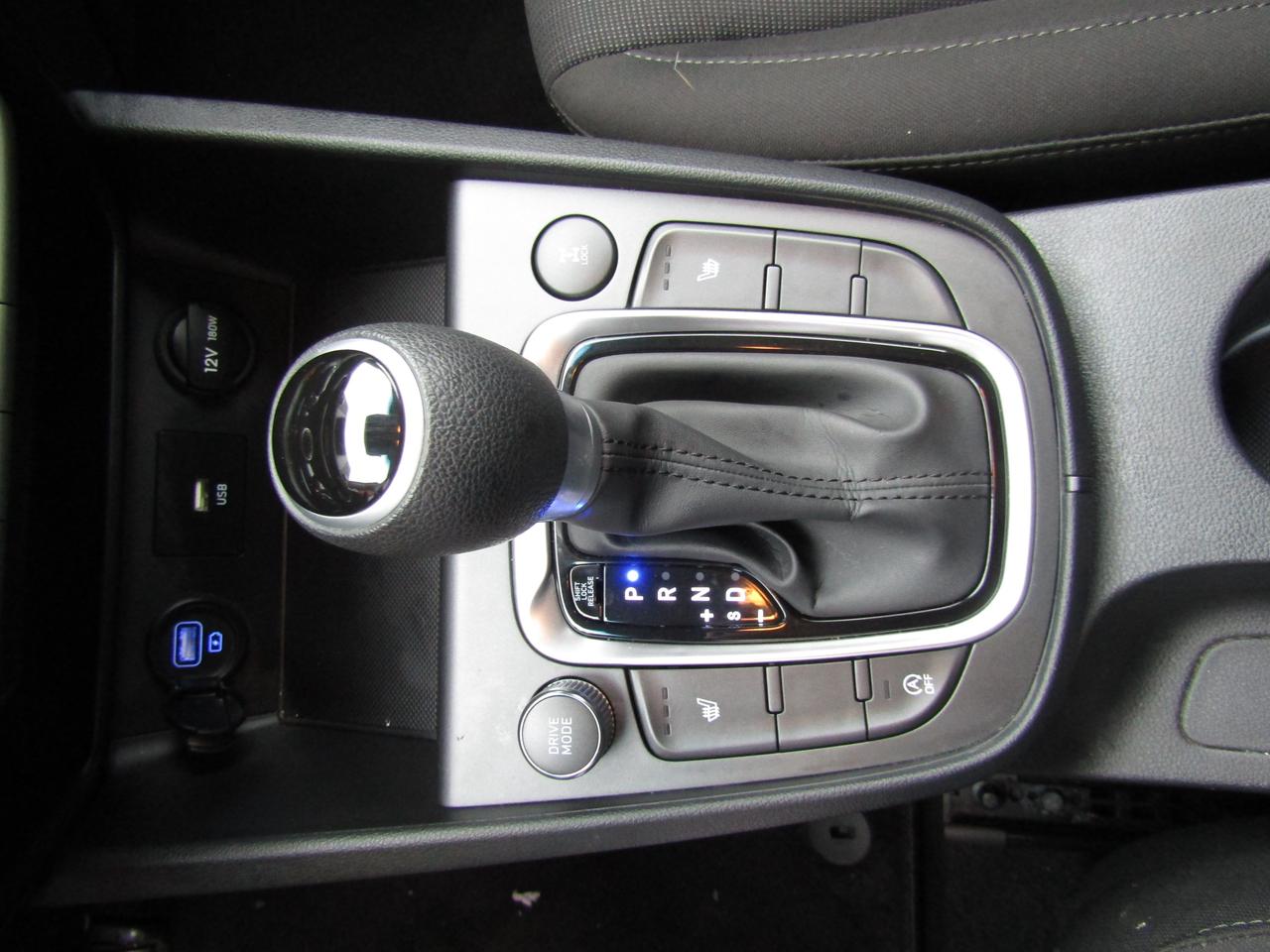 2022 Hyundai KONA SE, AWD, Lane Assist, Camera, Bluetooth, Alloy, *Certified* Photo