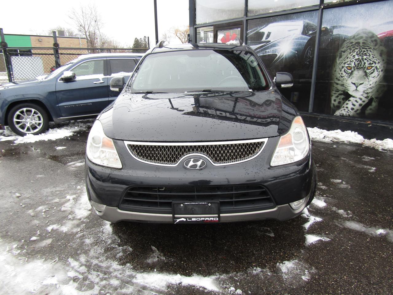 2009 Hyundai Veracruz GLS, 7 Pass, Awd, Sunroof, Leather, Alloy, *AS IS* Photo