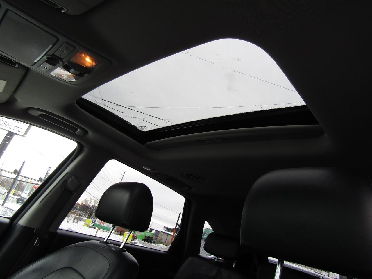 2009 Hyundai Veracruz GLS, 7 Pass, Awd, Sunroof, Leather, Alloy, *AS IS* Photo