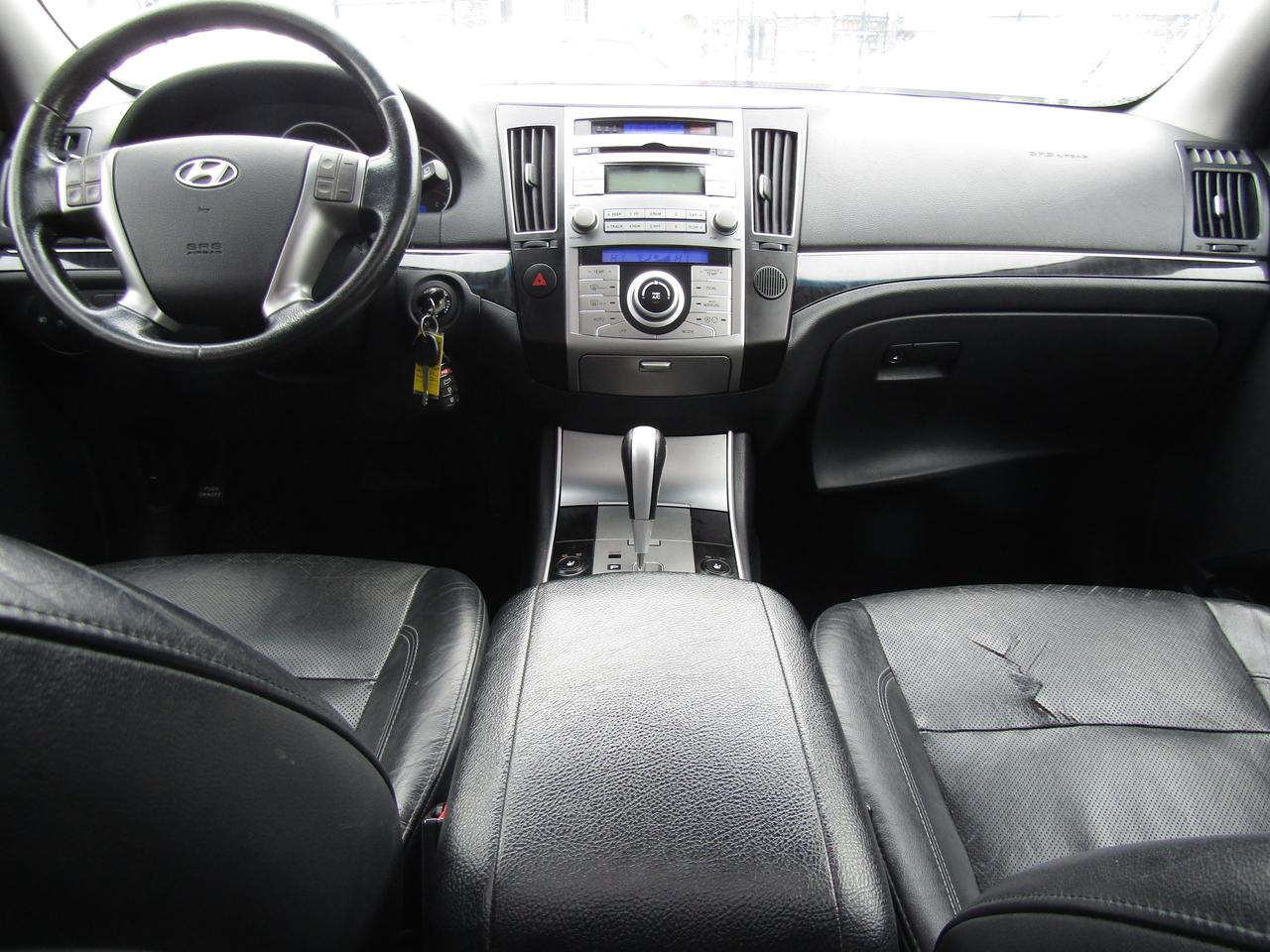 2009 Hyundai Veracruz GLS, 7 Pass, Awd, Sunroof, Leather, Alloy, *AS IS* Photo