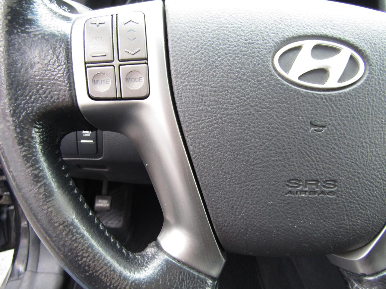 2009 Hyundai Veracruz GLS, 7 Pass, Awd, Sunroof, Leather, Alloy, *AS IS* Photo