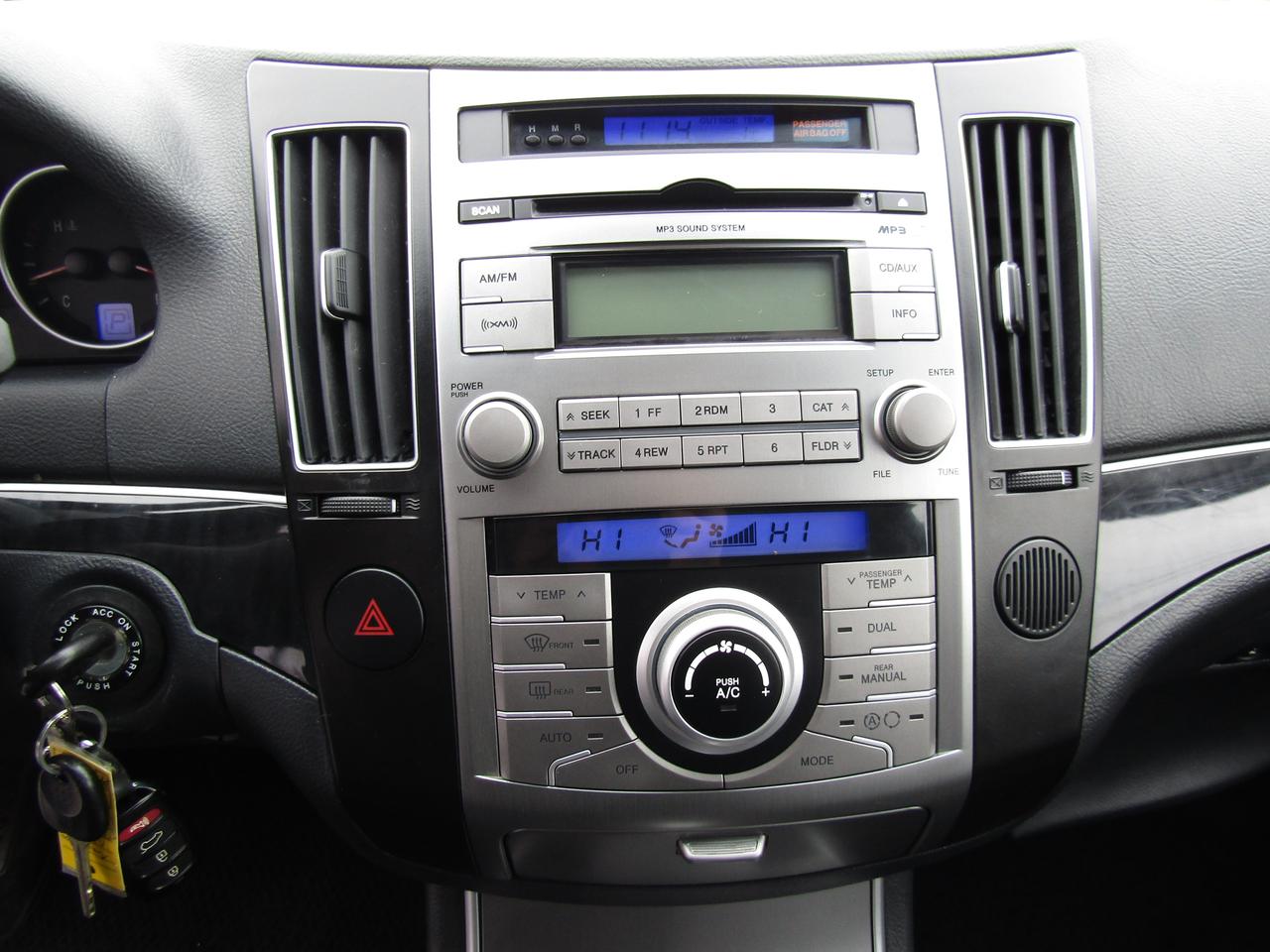 2009 Hyundai Veracruz GLS, 7 Pass, Awd, Sunroof, Leather, Alloy, *AS IS* Photo