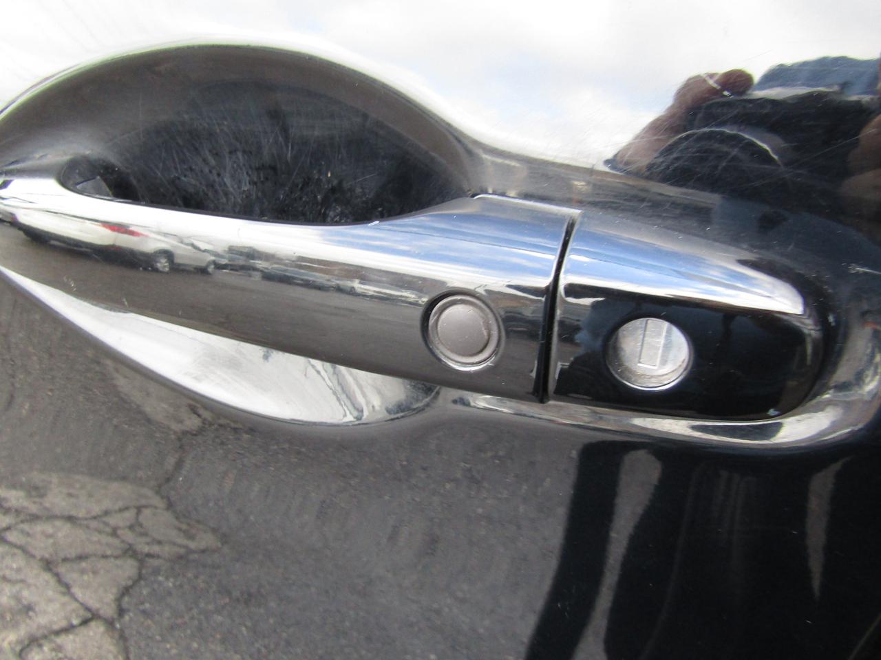 2016 Honda CR-V EX-L, AWD, Sunroof, Leather, Camera, Bluetooth, *Certified* Photo