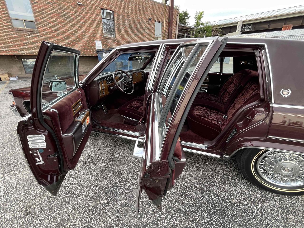 1981 Cadillac Fleetwood Brougham Fleetwood Brougham 6.4 Photo
