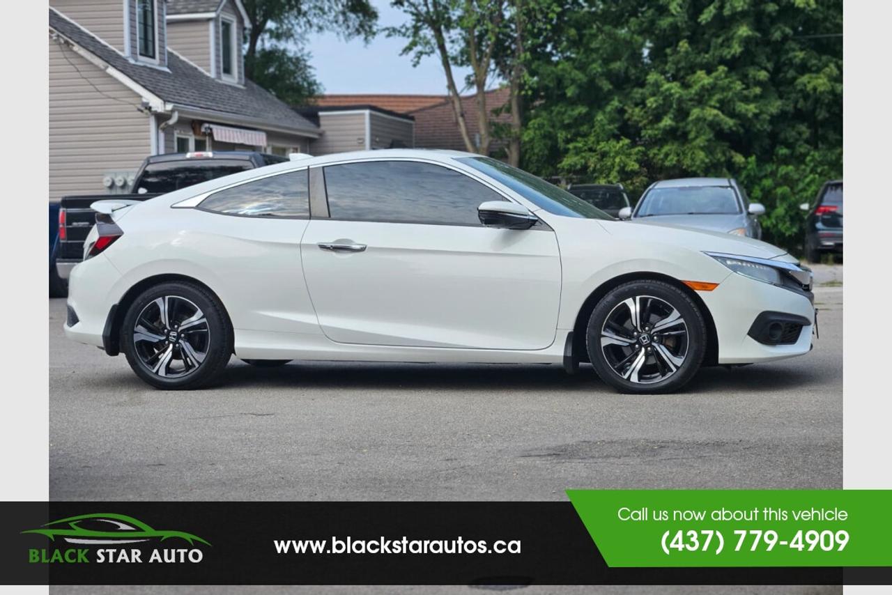 2017 Honda Civic Touring Photo