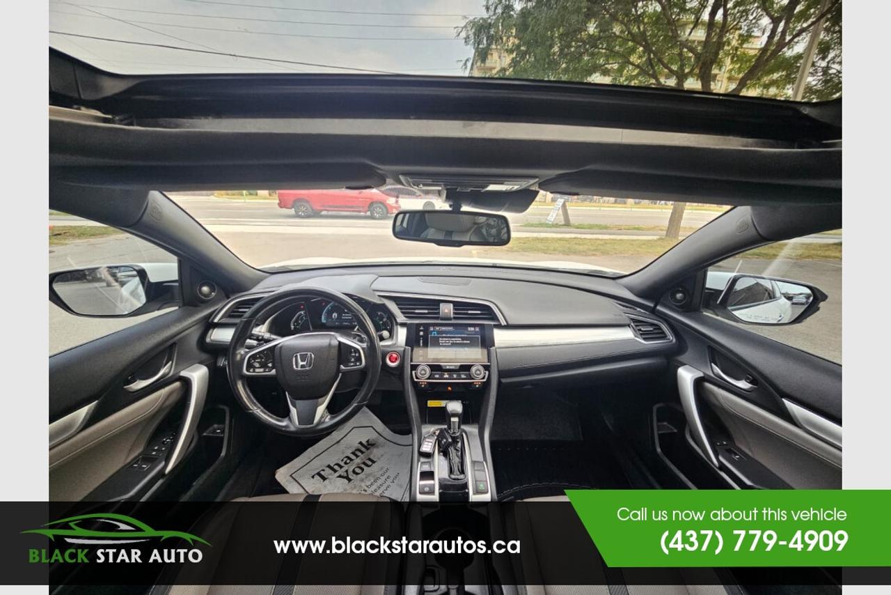 2017 Honda Civic Touring Photo