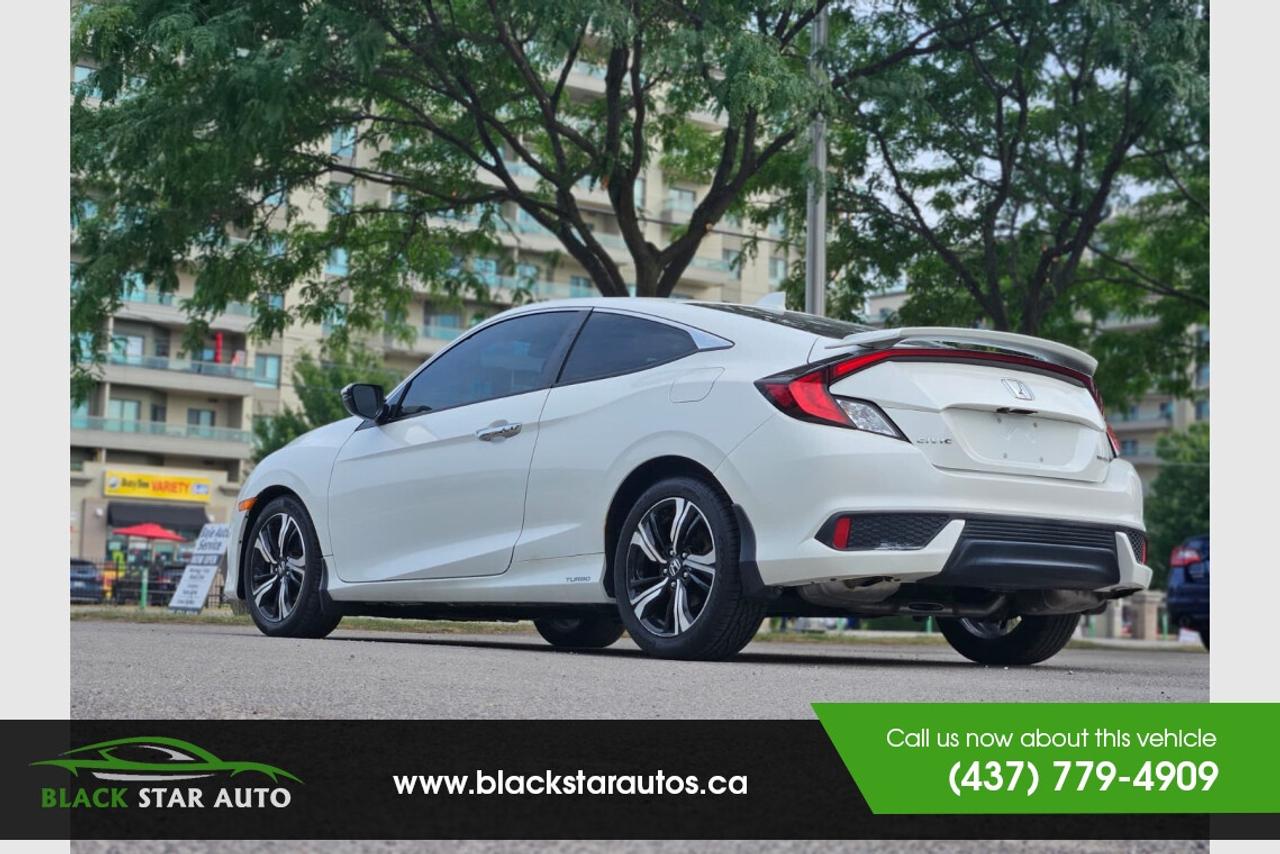 2017 Honda Civic Touring Photo