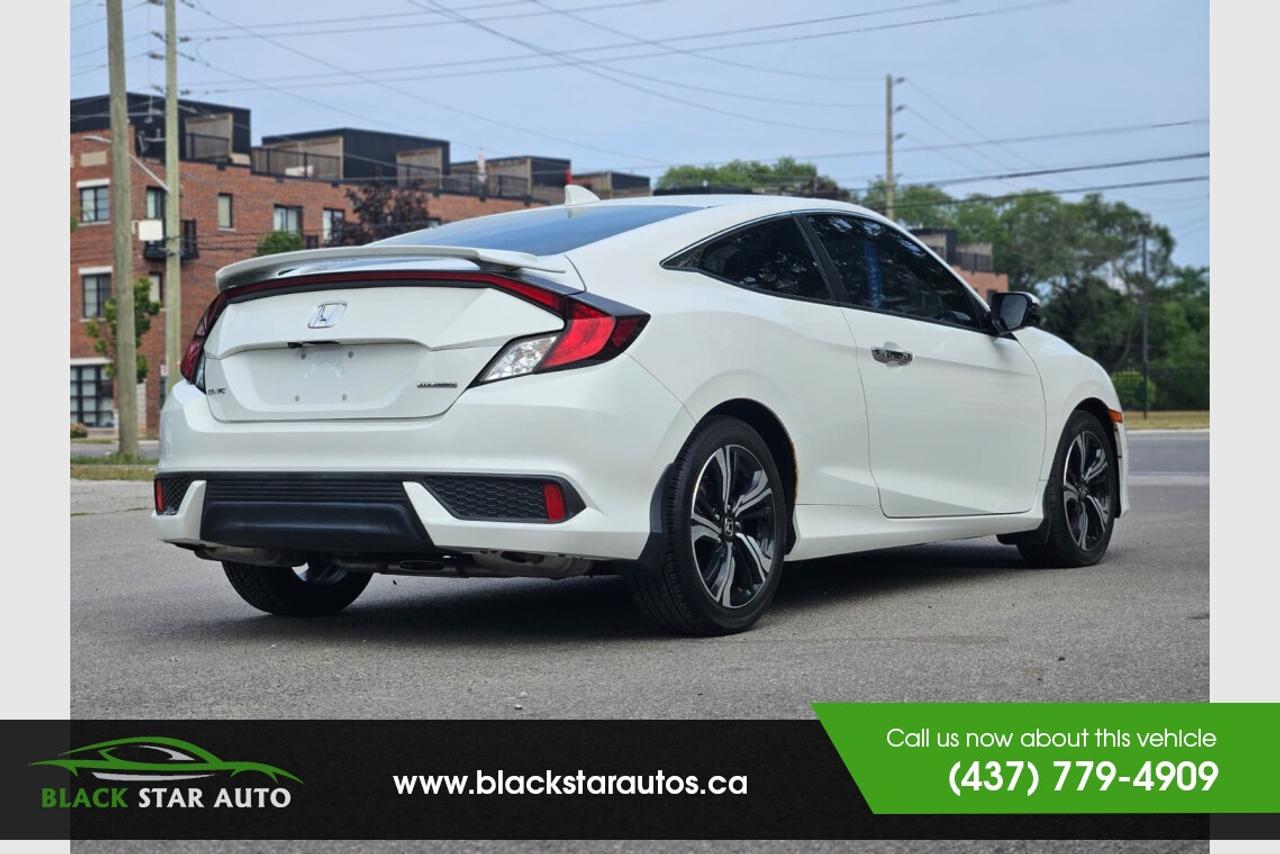 2017 Honda Civic Touring Photo