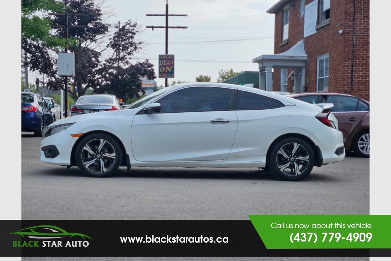 2017 Honda Civic Touring Photo