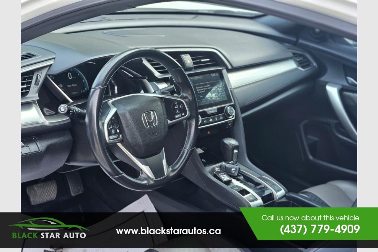 2017 Honda Civic Touring Photo