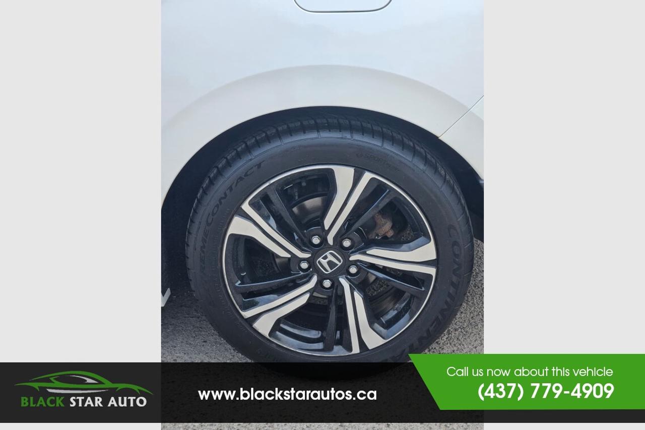 2017 Honda Civic Touring Photo