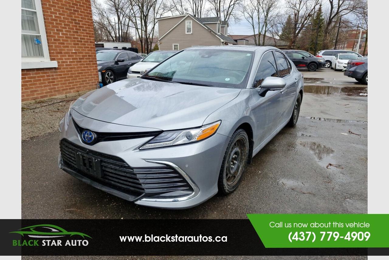 2022 Toyota Camry Hybrid XLE Photo