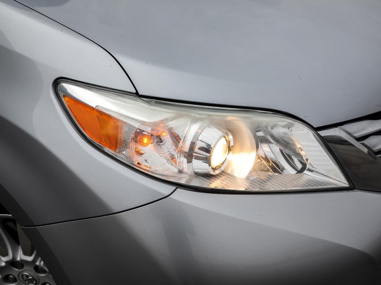 2012 Toyota Sienna Limited 7-Passenger Photo