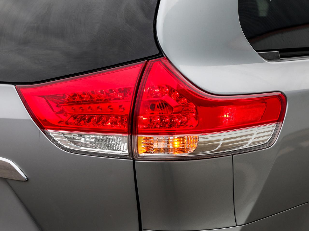 2012 Toyota Sienna Limited 7-Passenger Photo