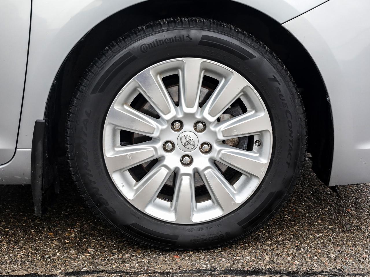 2012 Toyota Sienna Limited 7-Passenger Photo