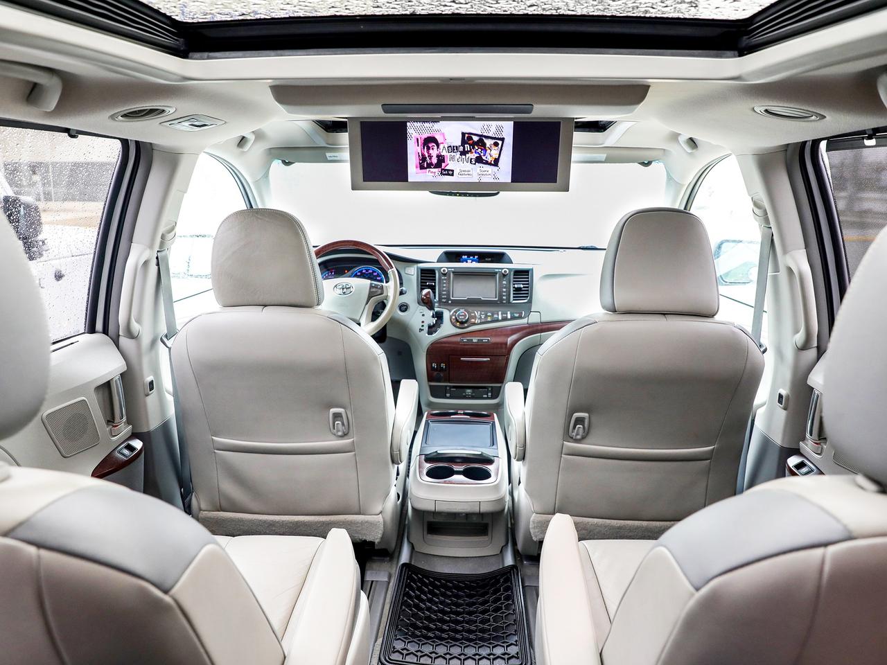 2012 Toyota Sienna Limited 7-Passenger Photo